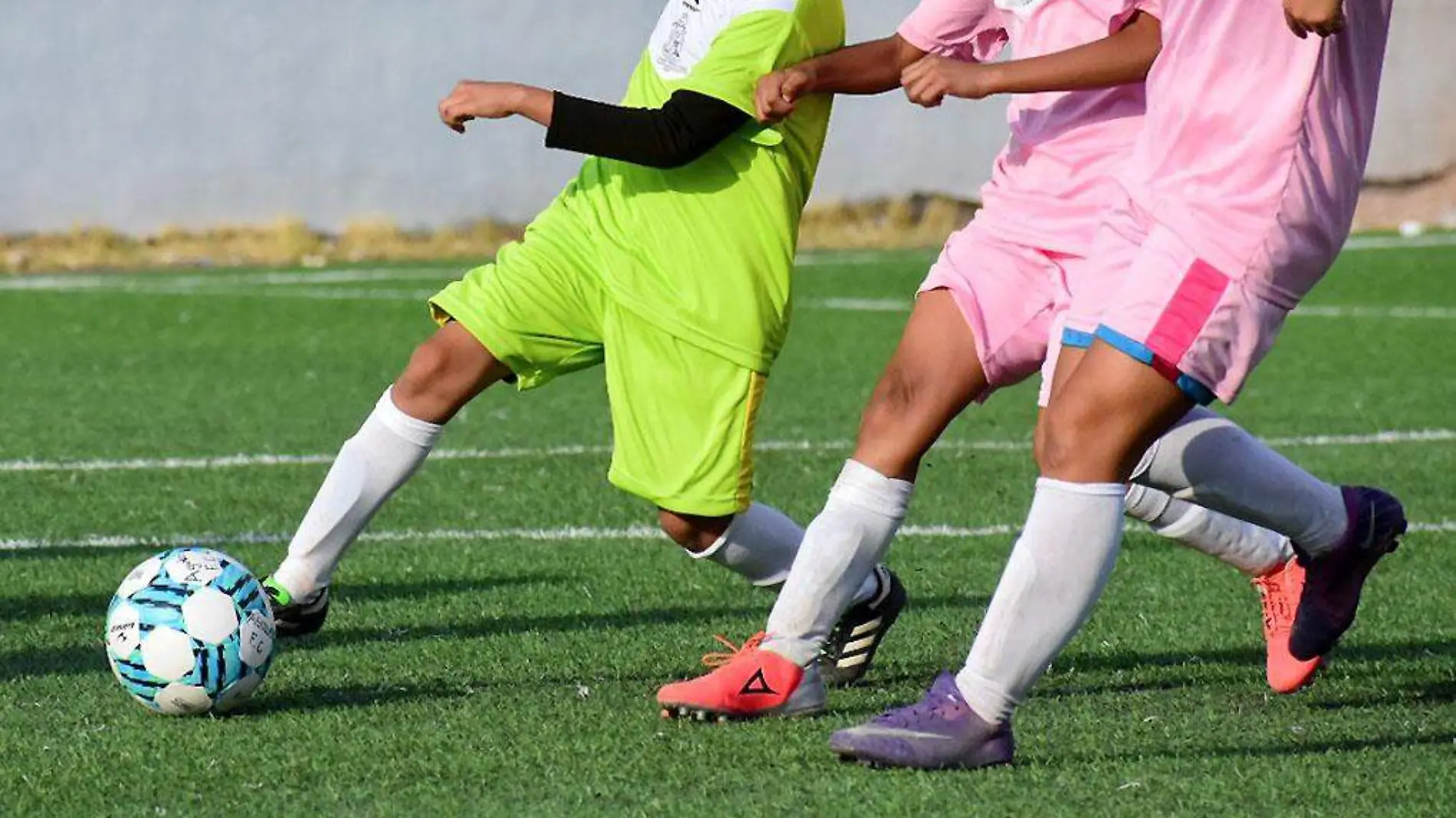 Jugadores de futbol infantil